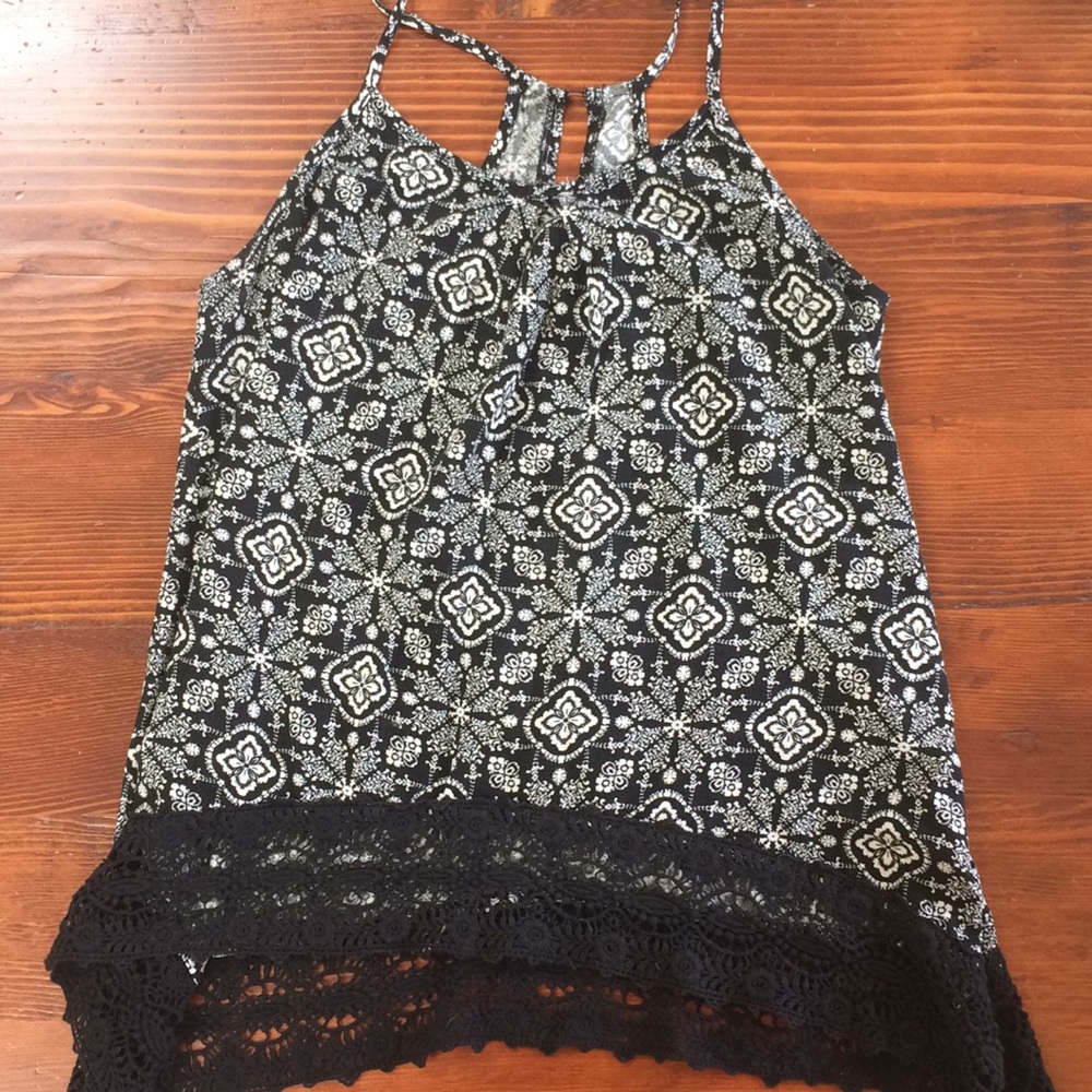 Black Patterned Flowy Tank